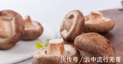 “干香菇”和“鲜香菇”有啥不同营养师差别或许很大,别买错!