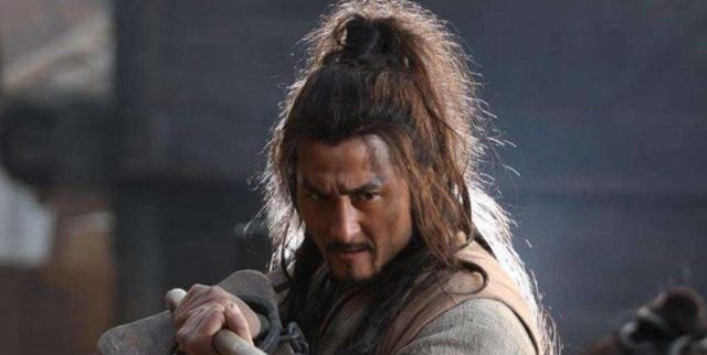 教头|水浒传:林冲80万禁军教头,在现代相当于什么官职?都不敢信!