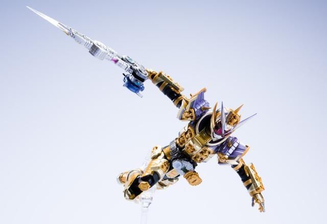 大腿部|假面骑士崇皇时王SHF手办实物 完美还原被踢到吃瘪的世界名画