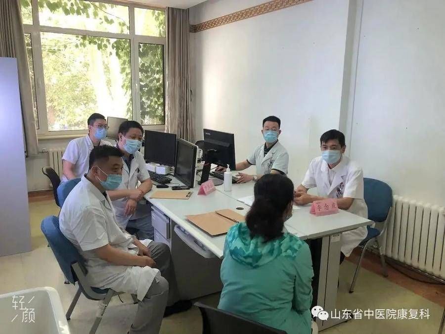 门诊|山东省中医院青少年特发性脊柱侧弯的多学科联合诊疗门诊开诊