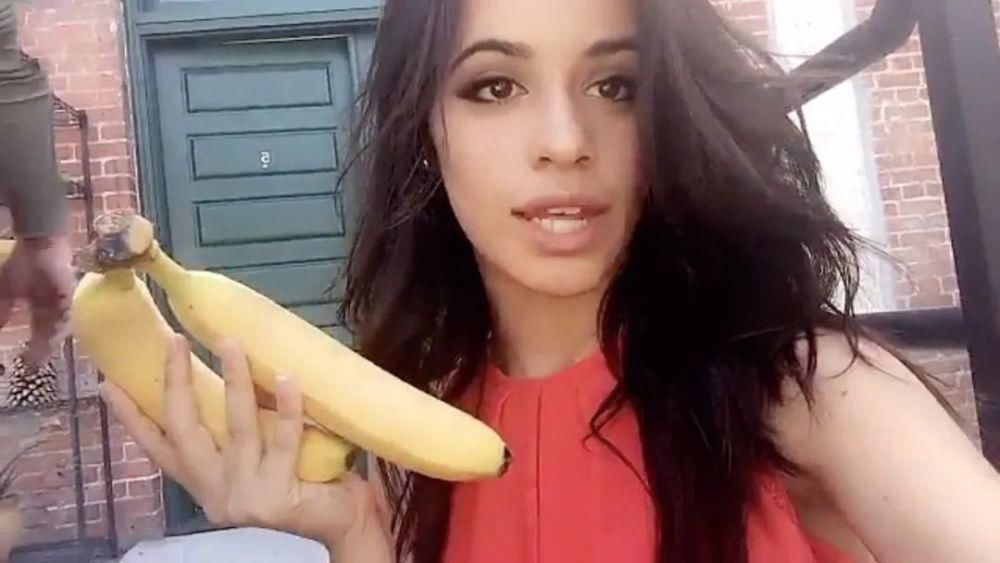 卡妹Camila Cabello 爱吃大香蕉！