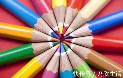 资质|喜欢这个颜色的孩子是“抑郁质”,生活中有4个表现,家长要注意