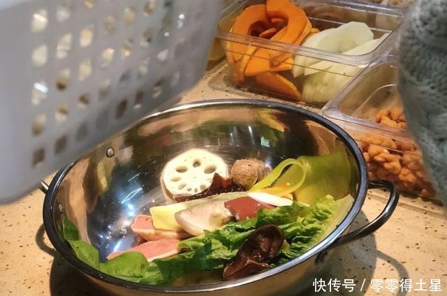  香锅|大学里的麻辣香锅，为什么都是女生在吃