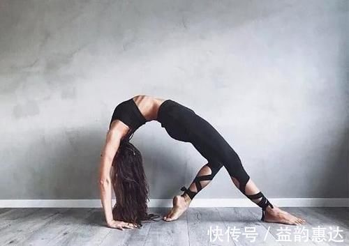大长腿|每天4个瑜伽，纠正不良体态，还你“天鹅颈”，气质迷人又优雅