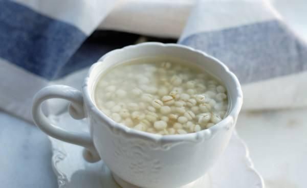 湿气重的人,记住几件事,常喝“一碗粥”,湿气一去不复返