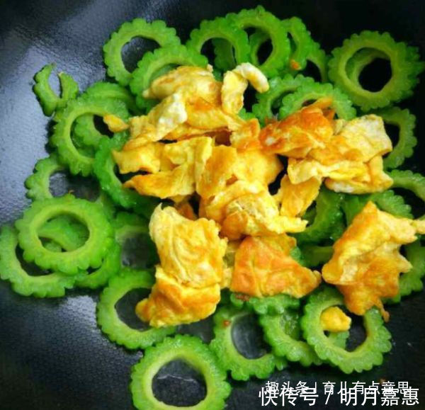 它称“泻药菜”,6成人嫌它苦,排出毒素,抚平小肚子,越吃越瘦