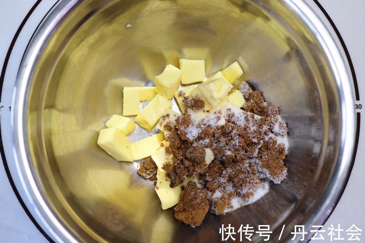 吃起来|这饼干小小一个,吃起来有别样的口感,做的跟外面卖的没两样