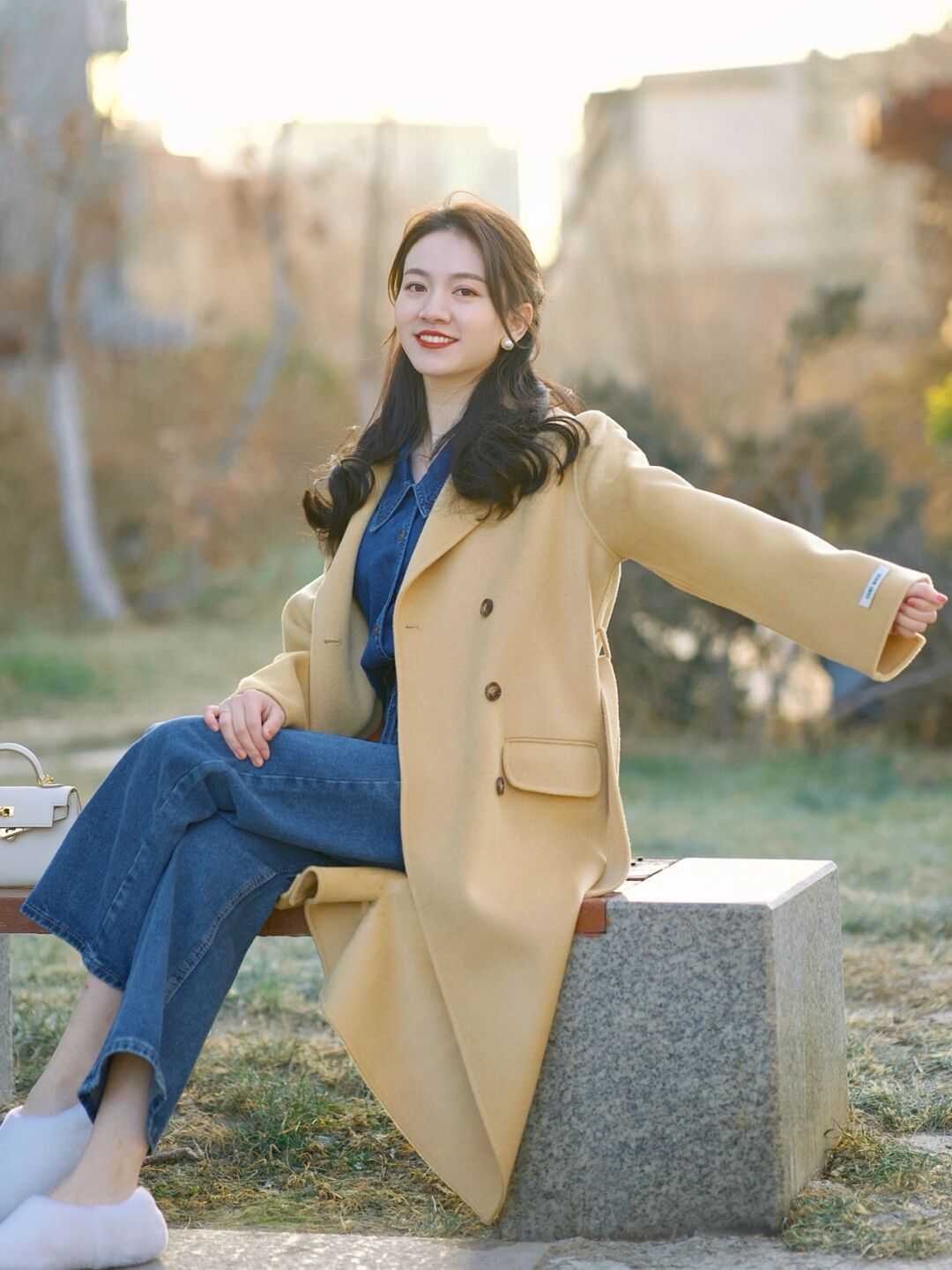 基础款 冬天选外套不要盲目跟风,这几款简约大气又经典,怎么穿都好看