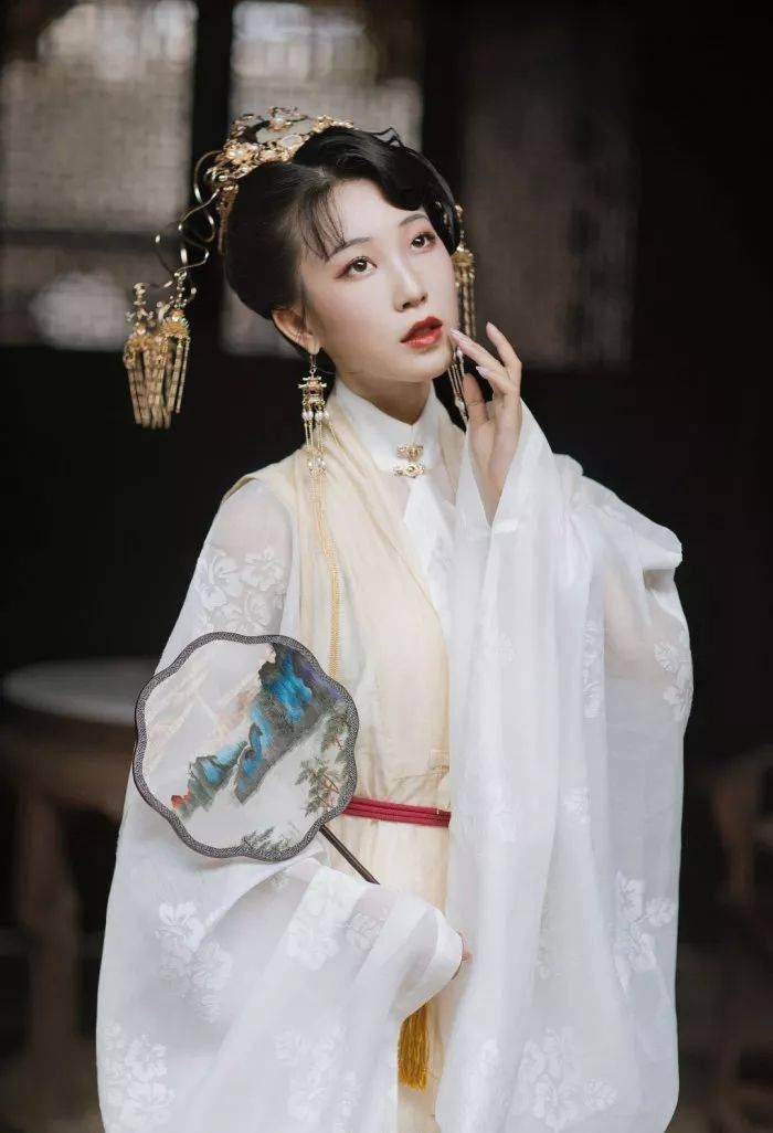 一学就会的古风发型，简单易上手，快点学起来！