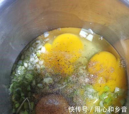 快手香煎葱蛋馒头片！