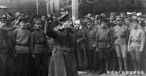 政治局委员|在与托洛茨基的斗争中,斯大林是如何一步步地夺取军权的!