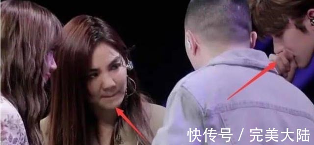 头皮|继“口臭”后，Ella又闻了Jony J的头皮，表情都懒得装