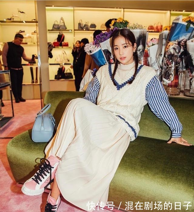 马甲 打底衫过时了!秋冬流行这4件内搭!打底衫过时了!秋冬流行这4件内搭!