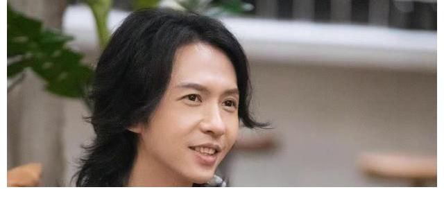 挤掉《一路唱响》的黄金档，《追光吧》能扛重任吗？优劣势很明显