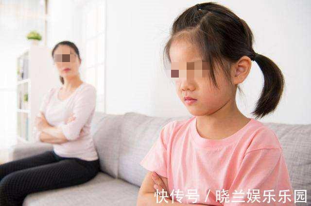 电视|“走开，你个老东西”，孙子指着爷爷骂，妈妈反手就给他一巴掌