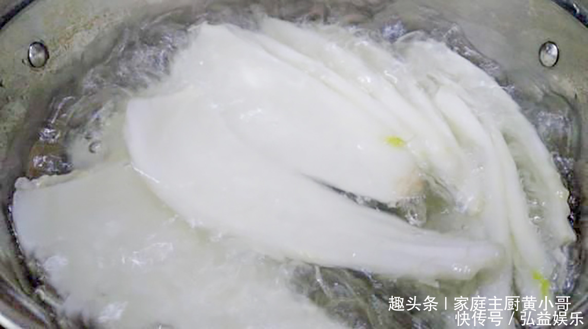 年夜饭,此硬菜少不了,好吃又好看,做法特简单,待客也有面儿