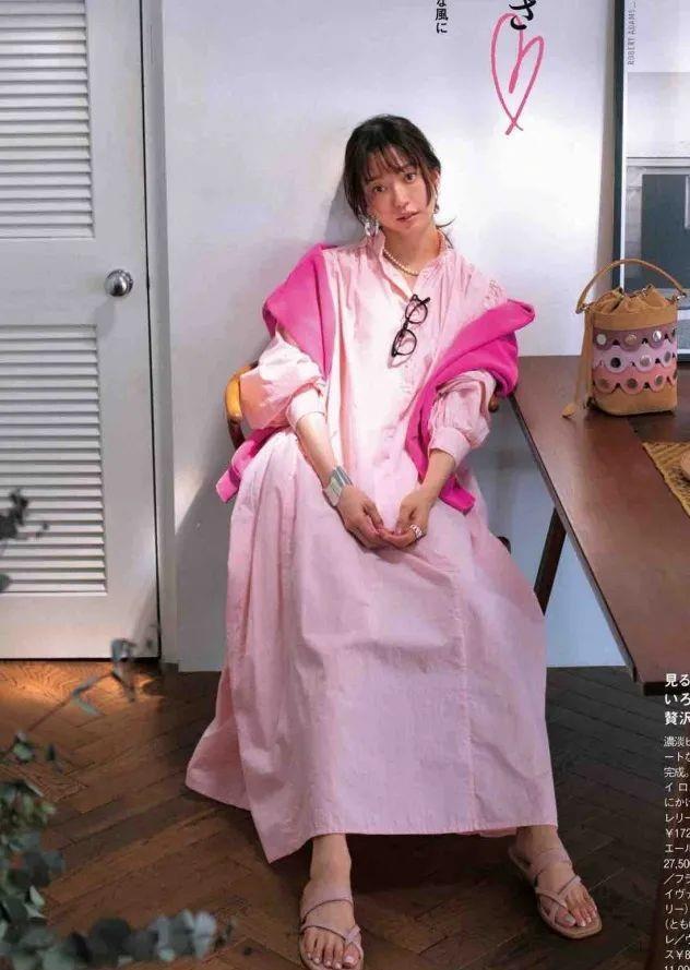 紧身衣|建议50岁的女人,这5类衣服少穿,显老没气质,还常被人说显廉价