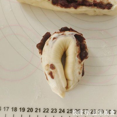 黄油|#奈特兰草饲营养美味#红豆沙面包