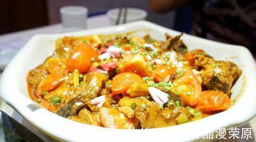 白萝卜|入秋后要多吃鱼，教你懒人做法，食材简单味道足上桌汤汁一滴不剩