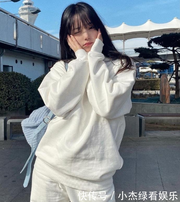 脸上有这4个特征的女人,年轻时气质出众,到了40岁也不显老