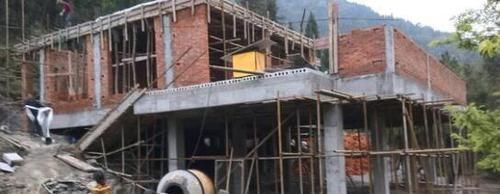 浇筑|100万在依山旁水的半山腰建三层别墅,成朋友们眼中的人生赢家