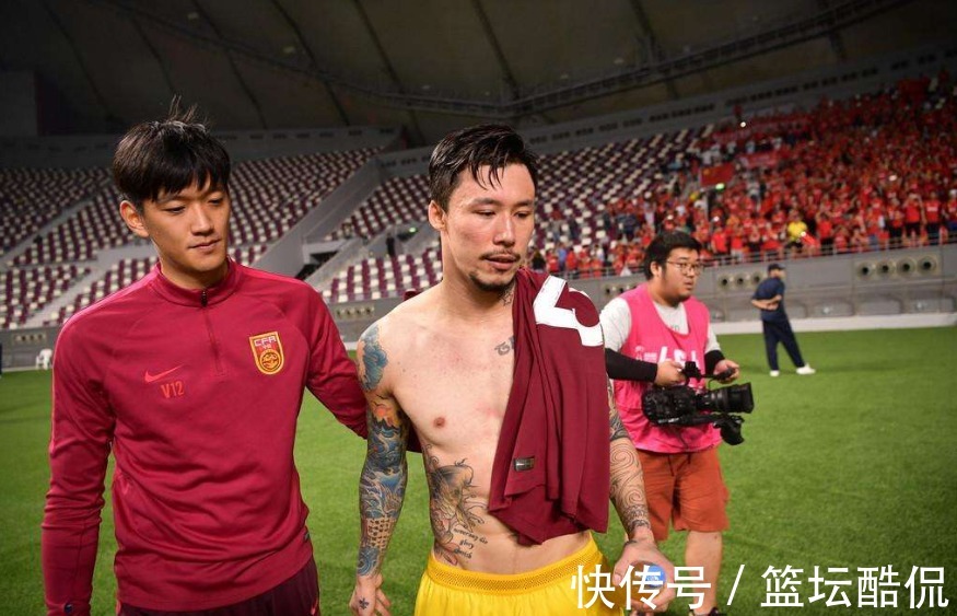 区楚良|完全体国足诞生!空前庞大的阵容超40人,李霄鹏选择困难症犯了