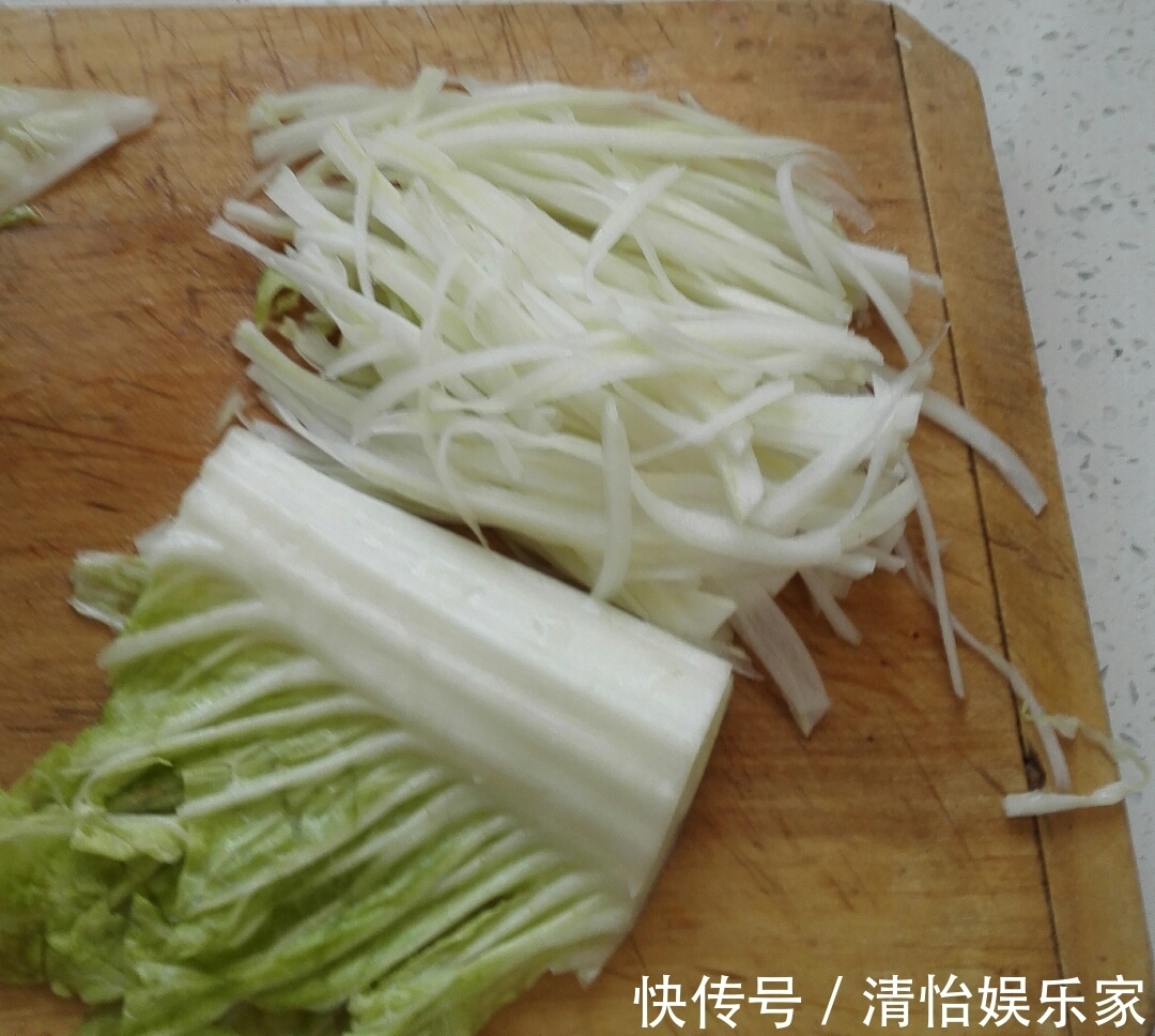 白菜是最简单的美食,它营养全面,味道清爽,跟什么食材都能搭配