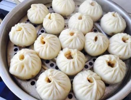 松软|做包子，只加酵母就错了！记得多加“2白”，包子鲜香松软特好吃