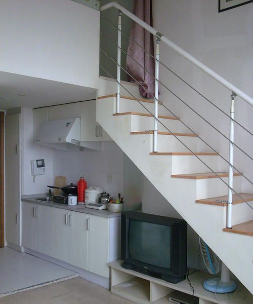 跃层|拿到房后我很好奇:明明买的是跃层,为什么开发商不把楼梯现浇好