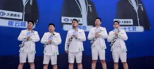 《青你》《创造营》打擂台,赛制混乱选手实力差,是扑街了?