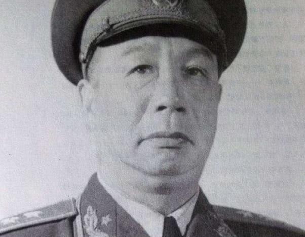 牙病|他患牙病苦不堪言,主席特批3克黄金让他补牙,后成开国上将