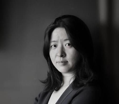 黄惇&张艺谋独家签约的书法家许静,因写字而走红,她书法水平如何呢?