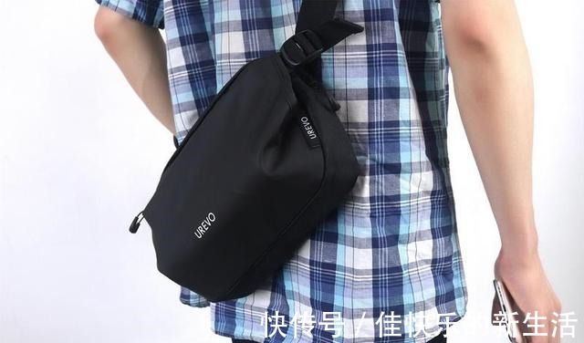 百搭 百搭多用很能装悠启时尚机能胸包体验!