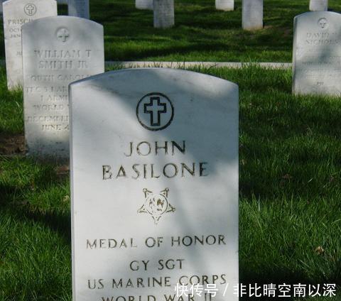 美国|二战最传奇士兵,一人击毙1500名日军,阵亡葬入最高等级公墓!