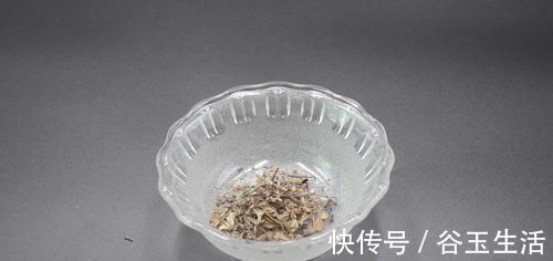 茶叶放白醋里泡一泡,真是厉害了,解决家家都困扰的烦恼,太棒了