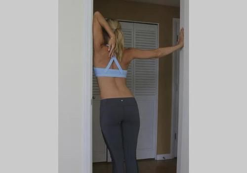 全身|16个“门框”拉伸动作,在家全身拉筋,简单又实用!