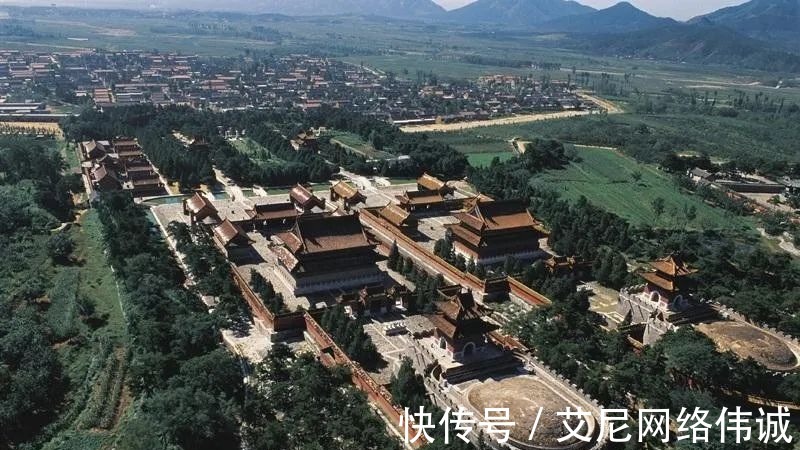 太监谈往录|慈禧有多奢侈？一年水果浪费数万个，一顿饭一百道菜