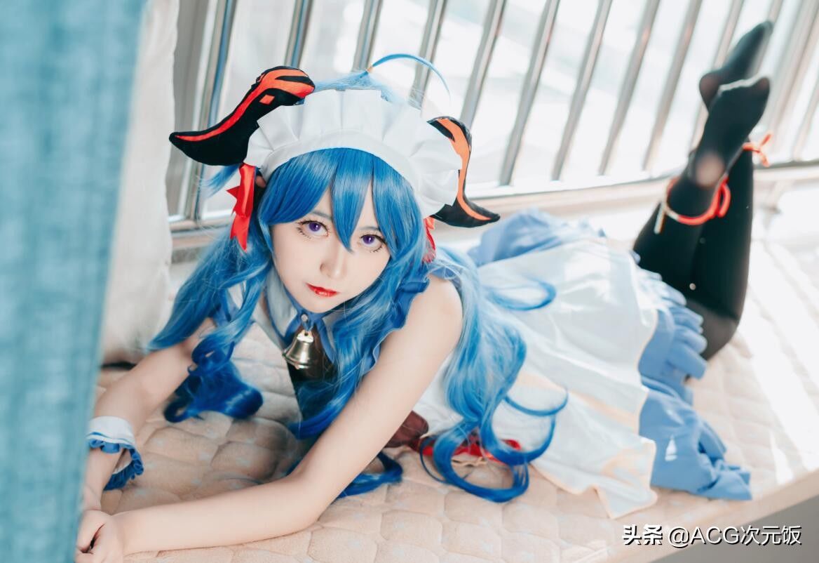 Coser|玩家看原神Coser发现自己英语老师，询问后，发现真是老师本人