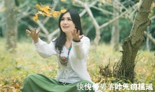 落叶@万千心事云头寄,一枚落叶可知秋;伤感秋词七首,清寒霜色伴梦柔