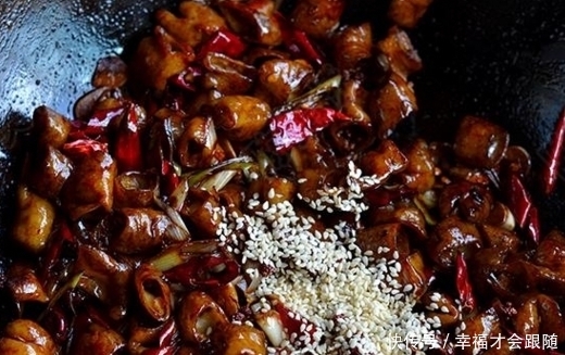 男人|肥肠这样做成下酒菜,真是越吃越香,很多男人超爱它