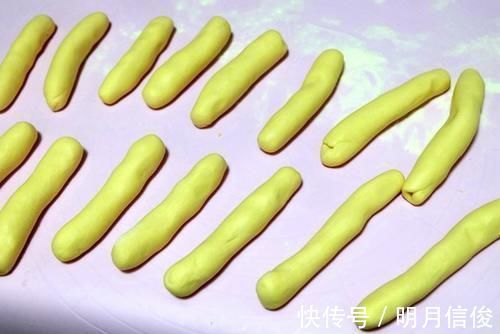 玉米面做面食不用蒸，松软细腻底部焦脆，比蒸的香，全家都爱吃