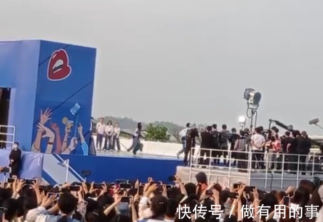 大合照|难怪都质疑baby身高，《跑男9》同框165白鹿，谎言立马破功