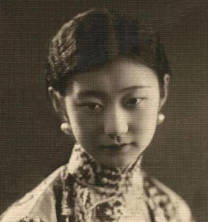 心想|此人是清朝最美格格，一心想嫁给溥仪却遭溥仪嫌弃，最后终身未嫁！