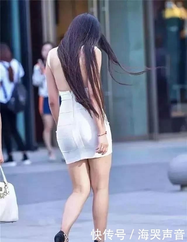 杀手|街拍:大露背,包臀裙,齐肩长发,堪称背影杀手!