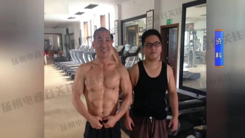 公开赛|张恩瑞“小胖墩”蜕变“小坦克”全国健美大赛夺魁