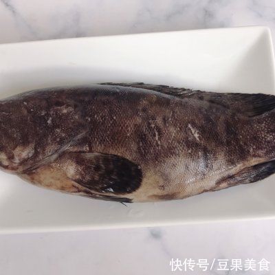 彩椒|清蒸石斑一端上来,锅里的米饭都变成了摆设