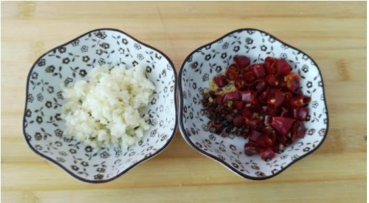 正宗川味水煮肉片的家常做法,秘诀和配方全都告诉你,太有食欲了