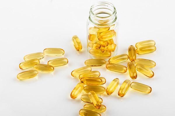 痔疮|维生素E内服可美容,外涂淡痘印?听听医生怎么说,看完涨知识了