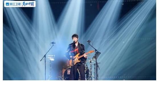 弹幕满屏飘好评,嘉宾阵容吊足胃口,《好声音》之后的爆款就是它