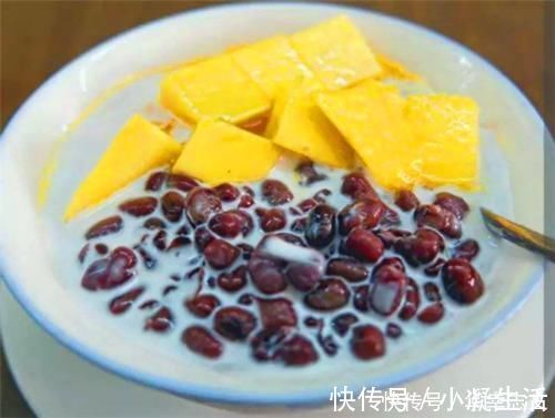 维生素c|女生“大姨妈”期间,4种食品敞开吃,污血排的快,体重“哗哗”往下降